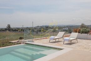 TD Tenuta Donna Madia Sea View Pool Over Vineyard