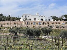 TD Tenuta Donna Madia Sea View Pool Over Vineyard