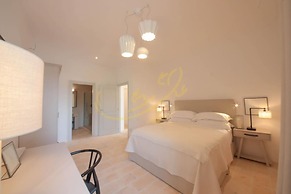 TD Tenuta Donna Madia Sea View Pool Over Vineyard