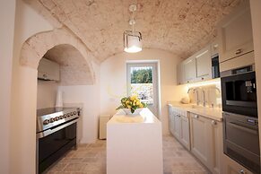 TD Tenuta Donna Madia Sea View Pool Over Vineyard