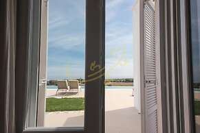 TD Tenuta Donna Madia Sea View Pool Over Vineyard