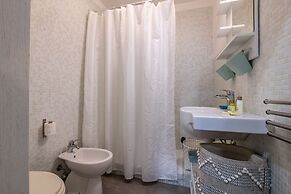 Super Mario Sea House