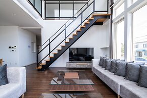 THE BEEHIVE KAMIFURANO