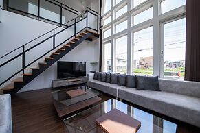 THE BEEHIVE KAMIFURANO