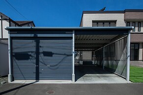 THE BEEHIVE KAMIFURANO