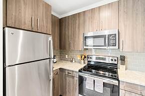 Arlington Artistic 2BD 2BA Apartment