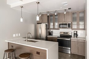 Austin The Ultimate 1BD 1BA Downtown Apartment