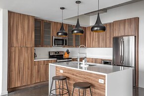 Austin Remote Work Friendly 2BD 2BA Apartment