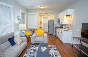 Remodeled Modern 1BR 1BA Apt Near Downtown 5min Pearl