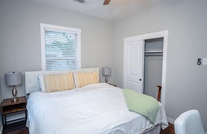 Remodeled Modern 1BR 1BA Apt Near Downtown 5min Pearl