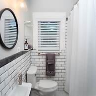 Remodeled Modern 1BR 1BA Apt Near Downtown 5min Pearl