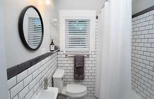 Remodeled Modern 1BR 1BA Apt Near Downtown 5min Pearl