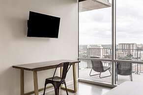 Austin Dazzling 1BD 1BA 2nd Street District Apartment