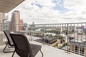 Austin Dazzling 1BD 1BA 2nd Street District Apartment