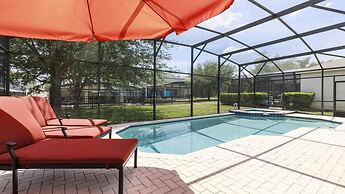 6BR Villa Near Disney w South-facing Pool spa