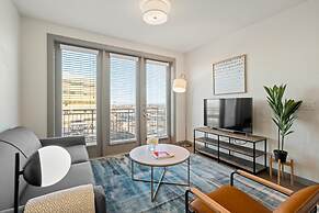 Arlington Upscale 2BD 2BA Apartment