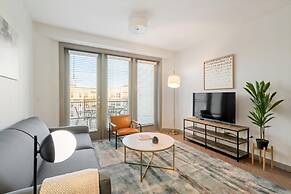 Arlington Inspired 2BD 2BA Deluxe Apartment