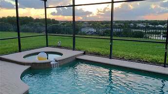 Sunset Getaway Highland View Private Pool SPA and Movie Room