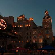 Remodeled Modern 1BR 1BA Apt Near Downtown 5min Pearl