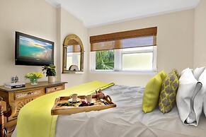 NEW Amazing Large 3BR Direct Oceanfront Penthouse On Ocean Drive