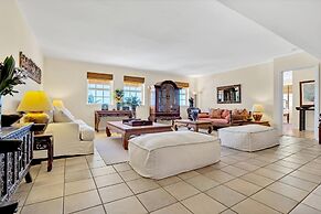 NEW Amazing Large 3BR Direct Oceanfront Penthouse On Ocean Drive