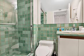 NEW Amazing Large 3BR Direct Oceanfront Penthouse On Ocean Drive