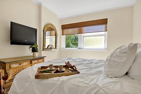 NEW Amazing Large 3BR Direct Oceanfront Penthouse On Ocean Drive