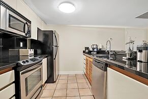 NEW Amazing Large 3BR Direct Oceanfront Penthouse On Ocean Drive