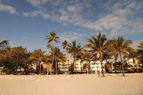 NEW Amazing Large 3BR Direct Oceanfront Penthouse On Ocean Drive