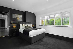 Luxury Designer Mansion in West Midlands Countryside