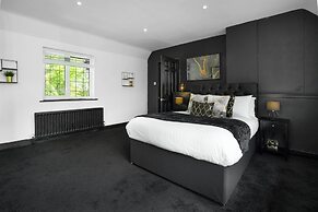 Luxury Designer Mansion in West Midlands Countryside