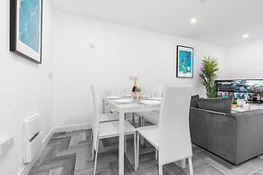 Spacious House With Garden Close to Birmingham City Centre