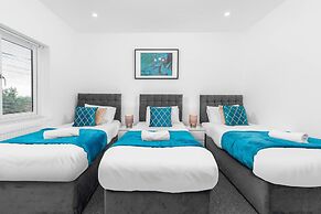 Spacious House With Garden Close to Birmingham City Centre