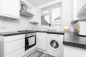 Spacious House With Garden Close to Birmingham City Centre