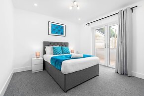 Spacious House With Garden Close to Birmingham City Centre