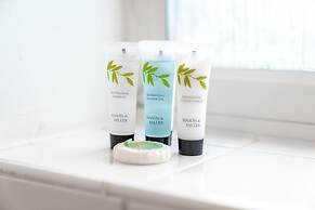 Superb Two Bedroom Duplex With Garden and Parking