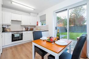 Superb Two Bedroom Duplex With Garden and Parking