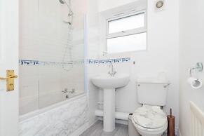 Superb Two Bedroom Duplex With Garden and Parking