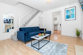 Superb Two Bedroom Duplex With Garden and Parking