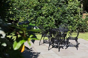 Luxury Lodge With Garden in the Grade II Listed Netherby Hall