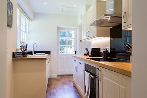 Luxury Lodge With Garden in the Grade II Listed Netherby Hall