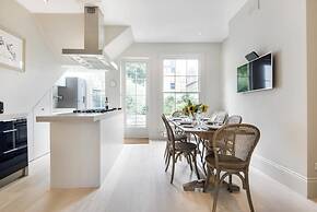 Chic Wandsworth Home With Patio