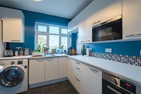 Comfortable Home in Wandsworth by Underthedoormat