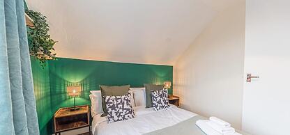 24hr Check-in Pet-friendly Apartment Fast Wifi