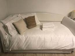 Best Deal 2BR Modern Beachfront Ocean Drive Wifi