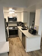 Best Deal 2BR Modern Beachfront Ocean Drive Wifi