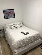 Best Deal 2BR Modern Beachfront Ocean Drive Wifi