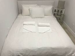 Best Deal 2BR Modern Beachfront Ocean Drive Wifi