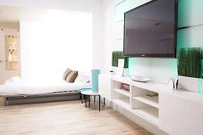 Best Deal 2BR Modern Beachfront Ocean Drive Wifi