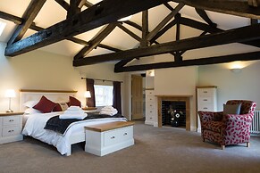 Characterful Couples Getaway in a Country Estate